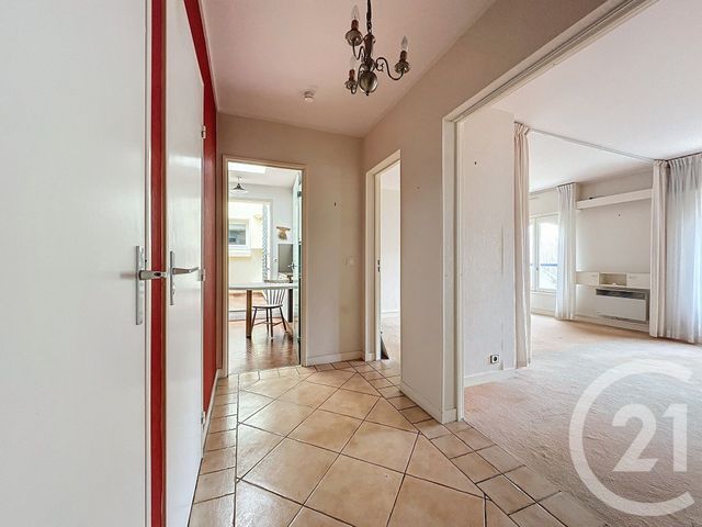 Afficher la photo en grand Appartement à vendre - 5 pièces - 96,66 m2 - Versailles - 78 - ILE-DE-FRANCE