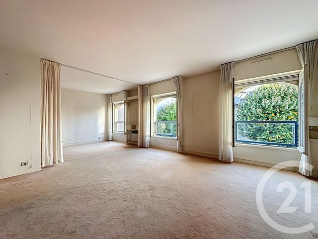Afficher la photo en grand Appartement à vendre - 5 pièces - 96,66 m2 - Versailles - 78 - ILE-DE-FRANCE