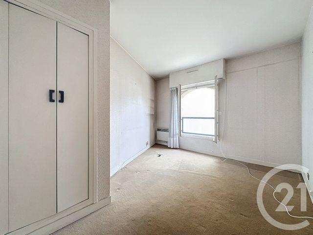 Afficher la photo en grand Appartement à vendre - 5 pièces - 96,66 m2 - Versailles - 78 - ILE-DE-FRANCE