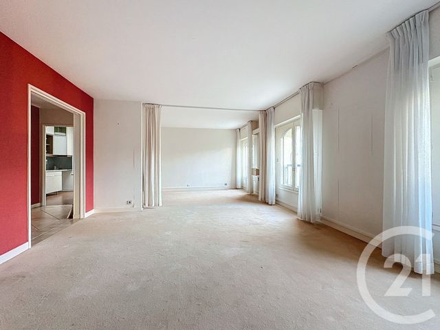 Afficher la photo en grand Appartement à vendre - 5 pièces - 96,66 m2 - Versailles - 78 - ILE-DE-FRANCE