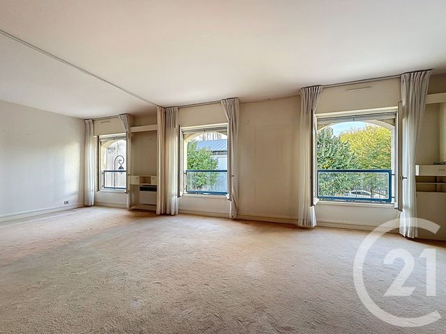Afficher la photo en grand Appartement à vendre - 5 pièces - 96,66 m2 - Versailles - 78 - ILE-DE-FRANCE
