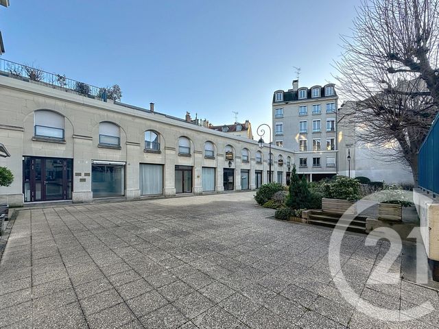 Afficher la photo en grand Appartement à vendre - 5 pièces - 96,66 m2 - Versailles - 78 - ILE-DE-FRANCE