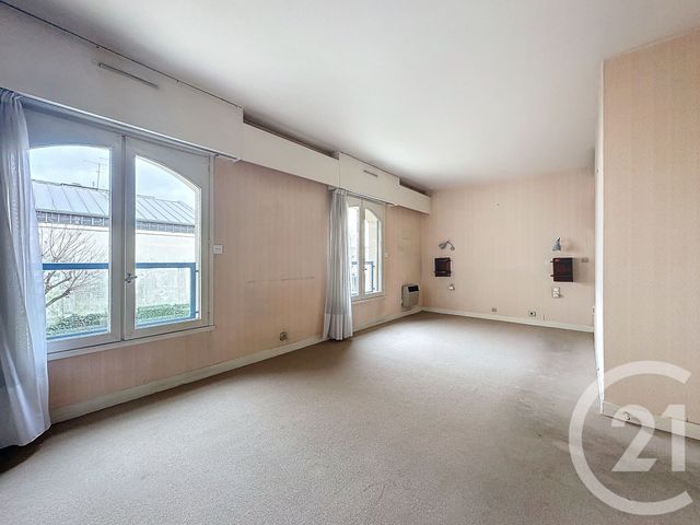 Afficher la photo en grand Appartement à vendre - 5 pièces - 96,66 m2 - Versailles - 78 - ILE-DE-FRANCE