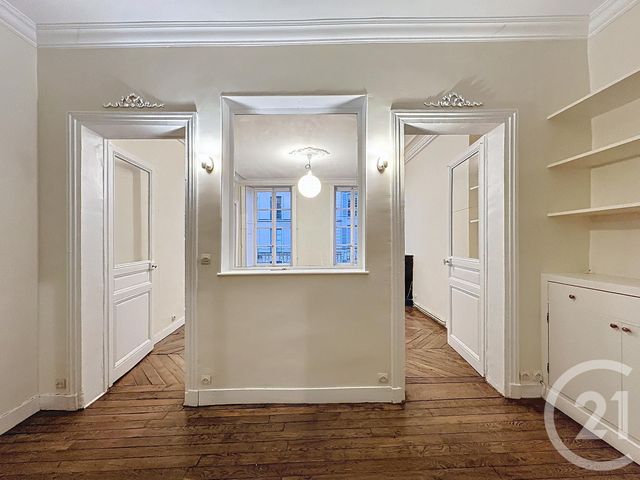 Afficher la photo en grand Appartement F5 à vendre - 5 pièces - 96,10 m2 - Versailles - 78 - ILE-DE-FRANCE