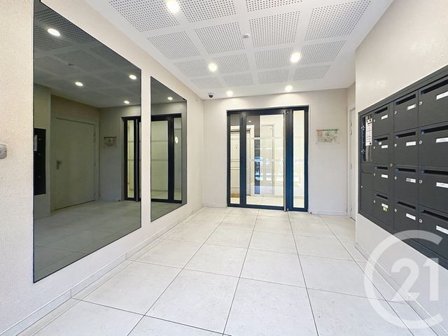 Appartement T3 à vendre - 3 pièces - 66,06 m2 - St Cyr L Ecole - 78 - ILE-DE-FRANCE