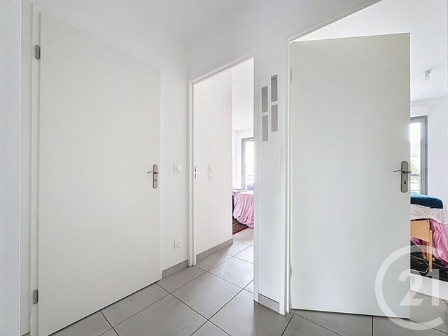 Appartement T3 à vendre - 3 pièces - 66,06 m2 - St Cyr L Ecole - 78 - ILE-DE-FRANCE