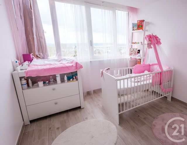 Appartement F4 &agrave; vendre - 4 pi&egrave;ces - 65,47 m2 - Fontenay Le Fleury - 78 - ILE-DE-FRANCE