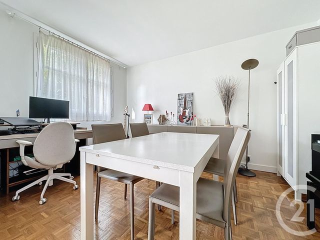 Afficher la photo en grand Appartement F4 à vendre - 4 pièces - 73 m2 - Versailles - 78 - ILE-DE-FRANCE