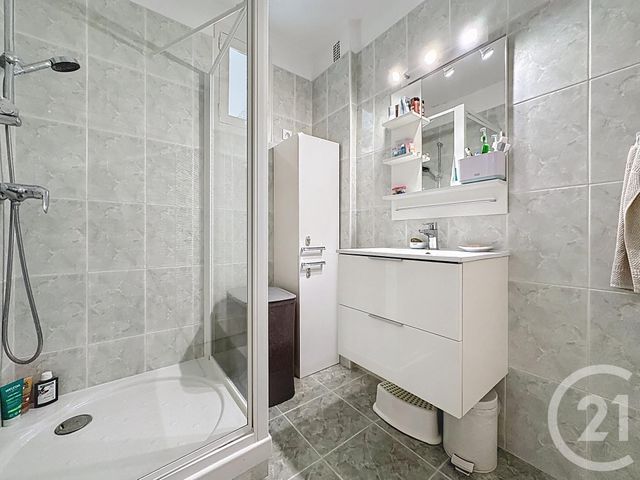 Afficher la photo en grand Appartement F4 à vendre - 4 pièces - 73 m2 - Versailles - 78 - ILE-DE-FRANCE