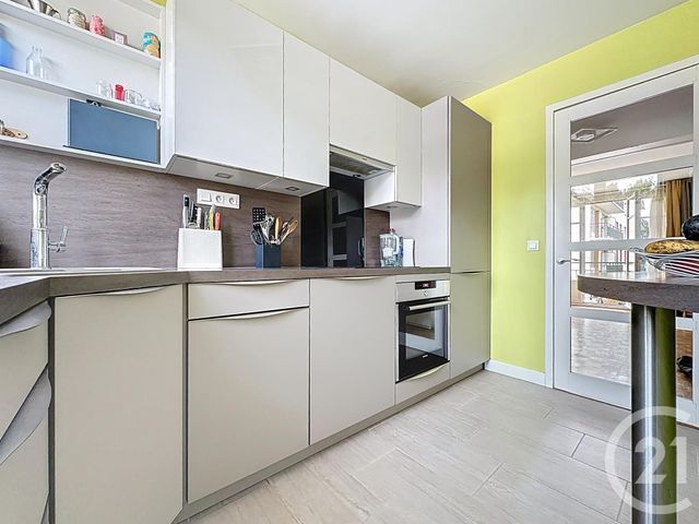 Afficher la photo en grand Appartement F4 à vendre - 4 pièces - 73 m2 - Versailles - 78 - ILE-DE-FRANCE