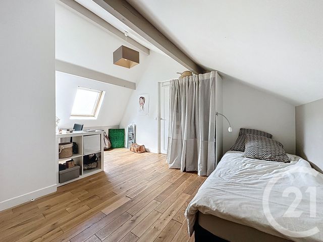 Afficher la photo en grand Maison à vendre - 7 pièces - 171,98 m2 - Jouy En Josas - 78 - ILE-DE-FRANCE