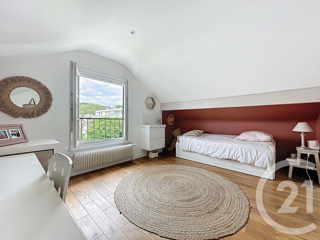 Afficher la photo en grand Maison à vendre - 7 pièces - 171,98 m2 - Jouy En Josas - 78 - ILE-DE-FRANCE