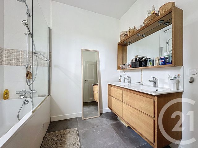 Afficher la photo en grand Maison à vendre - 7 pièces - 171,98 m2 - Jouy En Josas - 78 - ILE-DE-FRANCE