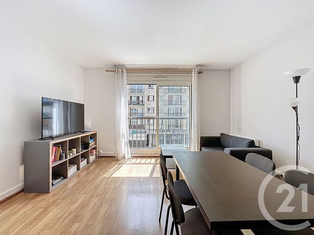 Afficher la photo en grand Appartement Studio à vendre - 1 pièce - 33 m2 - Versailles - 78 - ILE-DE-FRANCE