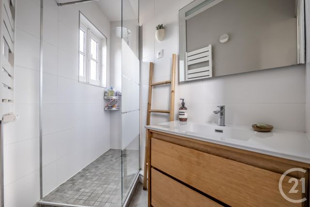 Afficher la photo en grand Appartement F3 à vendre - 3 pièces - 51,27 m2 - Versailles - 78 - ILE-DE-FRANCE