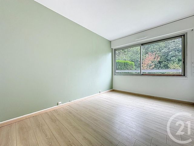 Appartement F4 à vendre - 4 pièces - 86,65 m2 - St Cyr L Ecole - 78 - ILE-DE-FRANCE