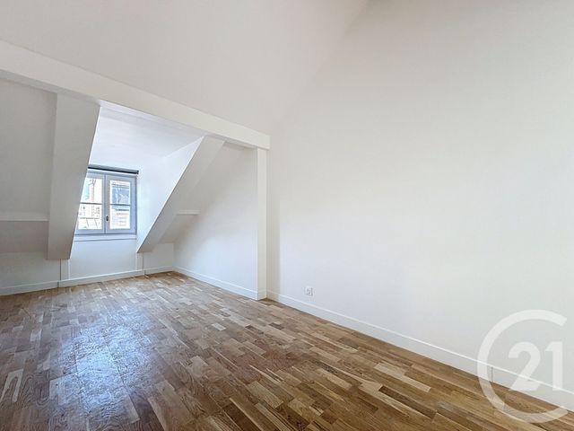 Afficher la photo en grand Appartement Duplex à vendre - 4 pièces - 91,61 m2 - Versailles - 78 - ILE-DE-FRANCE