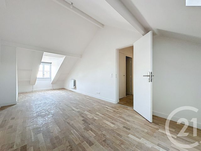 Afficher la photo en grand Appartement Duplex à vendre - 4 pièces - 91,61 m2 - Versailles - 78 - ILE-DE-FRANCE