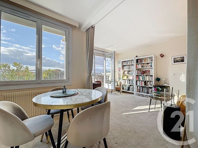 Appartement F3 à vendre - 3 pièces - 65,82 m2 - Versailles - 78 - ILE-DE-FRANCE