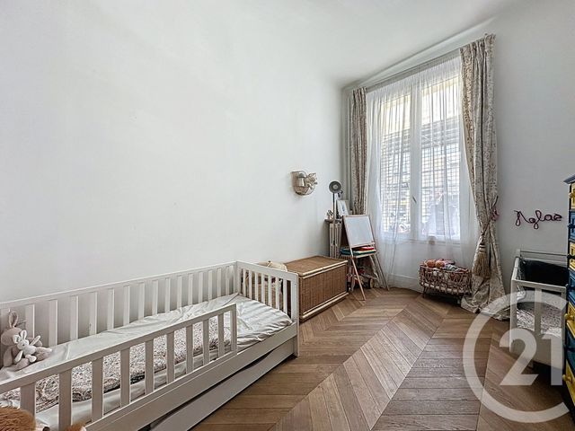 Afficher la photo en grand Appartement à vendre - 3 pièces - 61,44 m2 - Versailles - 78 - ILE-DE-FRANCE