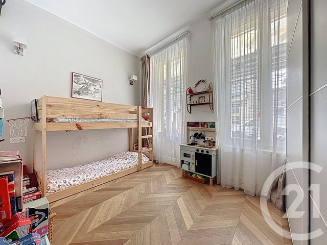 Afficher la photo en grand Appartement à vendre - 3 pièces - 61,44 m2 - Versailles - 78 - ILE-DE-FRANCE