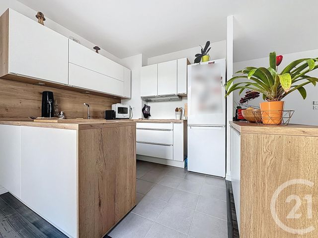 Afficher la photo en grand Appartement F3 à vendre - 3 pièces - 70,66 m2 - St Cyr L Ecole - 78 - ILE-DE-FRANCE