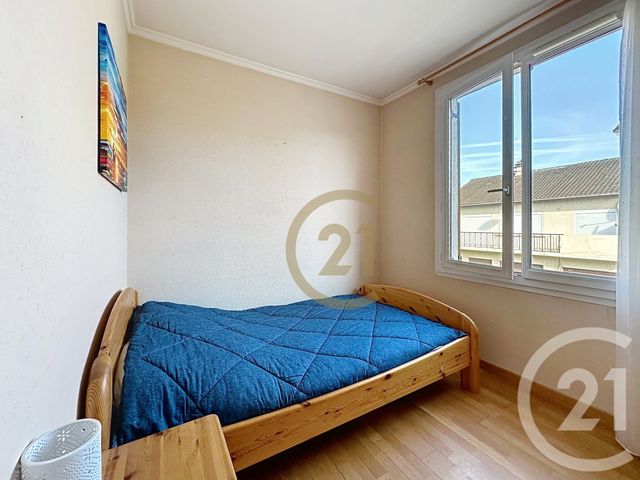 Afficher la photo en grand Maison à vendre - 5 pièces - 130,41 m2 - Versailles - 78 - ILE-DE-FRANCE