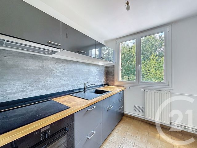 Afficher la photo en grand Appartement F4 à vendre - 4 pièces - 66,83 m2 - Versailles - 78 - ILE-DE-FRANCE