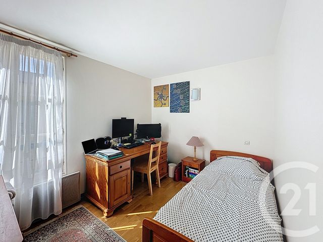 Afficher la photo en grand Maison à vendre - 5 pièces - 113,38 m2 - Versailles - 78 - ILE-DE-FRANCE