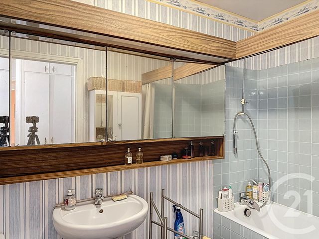 Afficher la photo en grand Appartement F3 à vendre - 3 pièces - 87 m2 - Versailles - 78 - ILE-DE-FRANCE