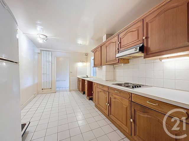 Afficher la photo en grand Appartement F4 à vendre - 4 pièces - 119,92 m2 - Rocquencourt - 78 - ILE-DE-FRANCE