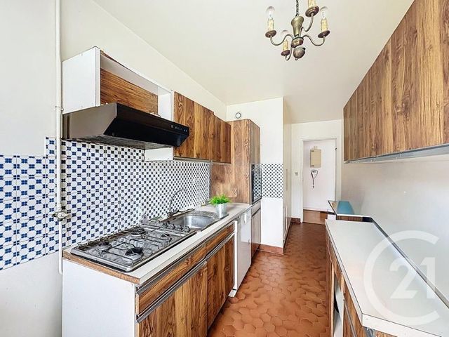 Afficher la photo en grand Appartement F4 à vendre - 4 pièces - 93,31 m2 - Versailles - 78 - ILE-DE-FRANCE