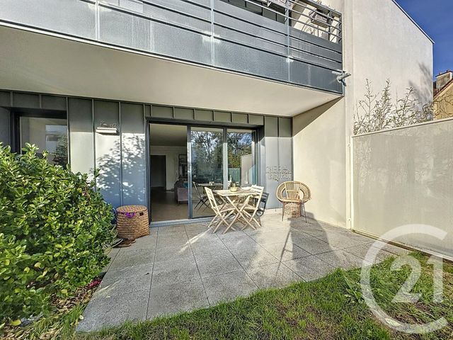 Afficher la photo en grand Appartement F4 à vendre - 4 pièces - 97 m2 - Rocquencourt - 78 - ILE-DE-FRANCE