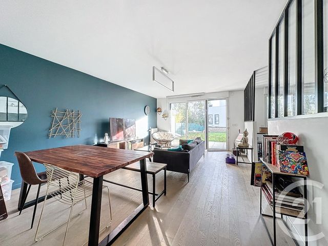 Afficher la photo en grand Appartement F4 à vendre - 4 pièces - 97 m2 - Rocquencourt - 78 - ILE-DE-FRANCE