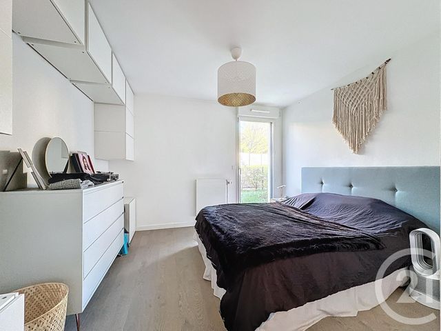 Afficher la photo en grand Appartement F4 à vendre - 4 pièces - 97 m2 - Rocquencourt - 78 - ILE-DE-FRANCE