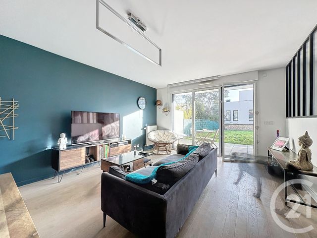 Afficher la photo en grand Appartement F4 à vendre - 4 pièces - 97 m2 - Rocquencourt - 78 - ILE-DE-FRANCE