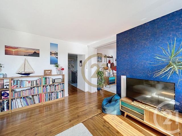 Afficher la photo en grand Appartement à vendre - 4 pièces - 96,35 m2 - Le Chesnay - 78 - ILE-DE-FRANCE