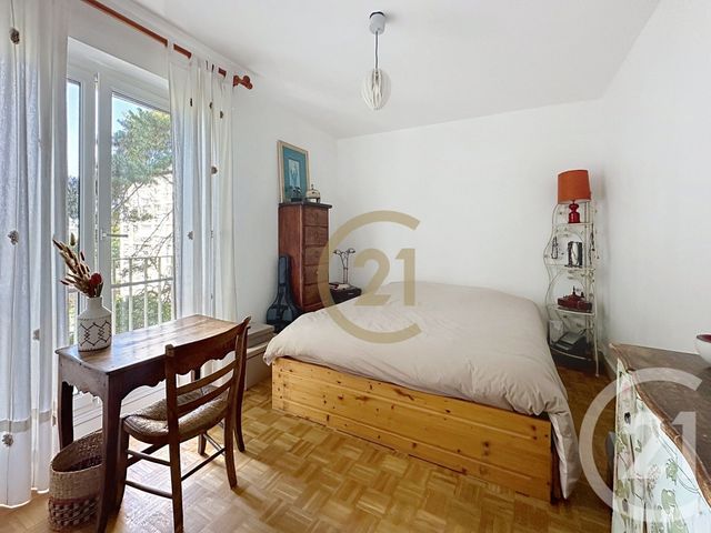 Afficher la photo en grand Appartement F5 à vendre - 5 pièces - 102 m2 - Versailles - 78 - ILE-DE-FRANCE