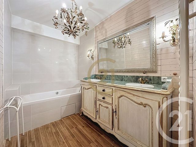 Afficher la photo en grand Appartement T3 à vendre - 4 pièces - 101,32 m2 - Versailles - 78 - ILE-DE-FRANCE