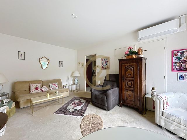 Afficher la photo en grand Appartement à vendre - 2 pièces - 44,83 m2 - Le Chesnay - 78 - ILE-DE-FRANCE