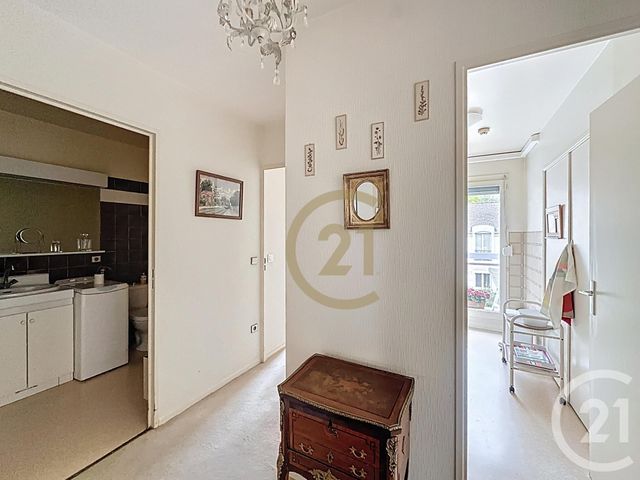 Afficher la photo en grand Appartement à vendre - 2 pièces - 44,83 m2 - Le Chesnay - 78 - ILE-DE-FRANCE