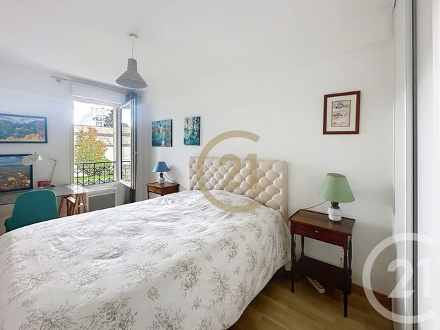 Afficher la photo en grand Appartement F3 à vendre - 3 pièces - 74,65 m2 - Versailles - 78 - ILE-DE-FRANCE