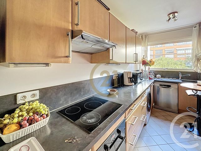 Appartement à vendre - 2 pièces - 62,25 m2 - Le Chesnay - 78 - ILE-DE-FRANCE