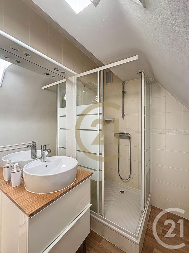 Appartement Duplex à louer - 2 pièces - 50,71 m2 - Versailles - 78 - ILE-DE-FRANCE