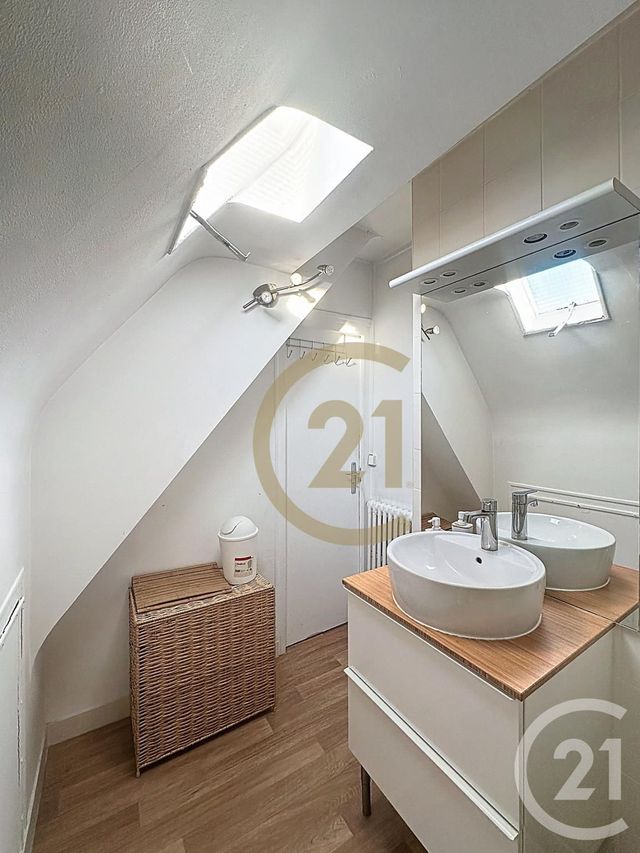 Appartement Duplex à louer - 2 pièces - 50,71 m2 - Versailles - 78 - ILE-DE-FRANCE