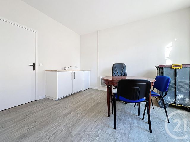 Appartement Local &agrave; vendre - 4 pi&egrave;ces - 61,09 m2 - Versailles - 78 - ILE-DE-FRANCE