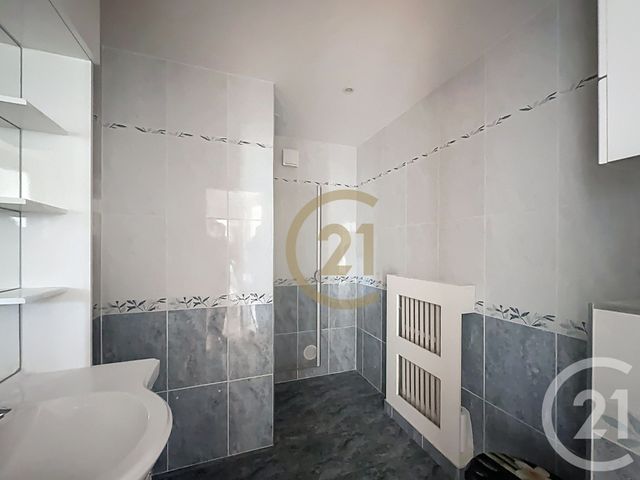 Appartement T3 à vendre - 3 pièces - 54 m2 - Viroflay - 78 - ILE-DE-FRANCE