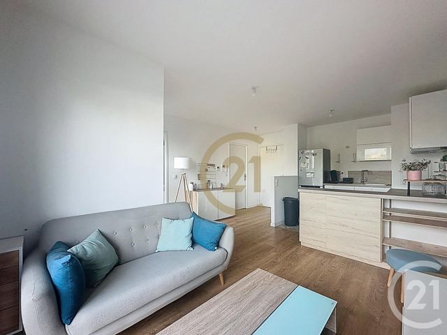 Appartement F2 &agrave; louer - 2 pi&egrave;ces - 38 m2 - St Cyr L Ecole - 78 - ILE-DE-FRANCE