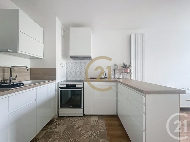 Appartement F2 &agrave; louer - 2 pi&egrave;ces - 38 m2 - St Cyr L Ecole - 78 - ILE-DE-FRANCE