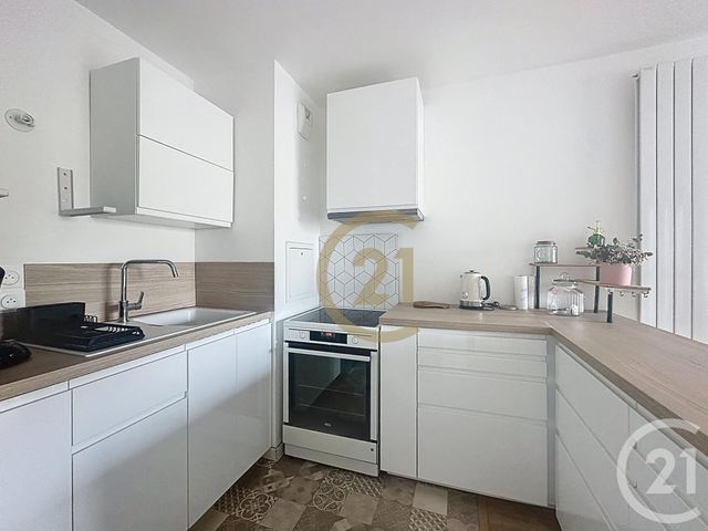 Appartement F2 &agrave; louer - 2 pi&egrave;ces - 38 m2 - St Cyr L Ecole - 78 - ILE-DE-FRANCE